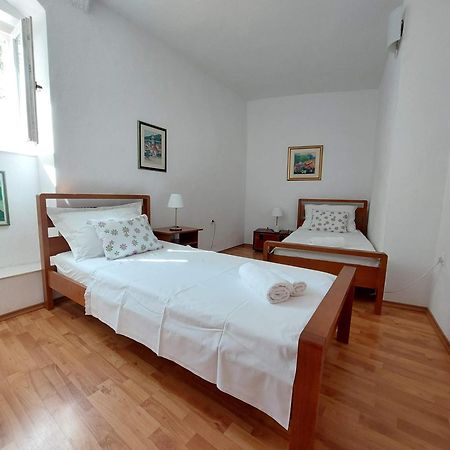 Apartment In Vis Historic Center - Mikula, Ljubica, Toma Экстерьер фото
