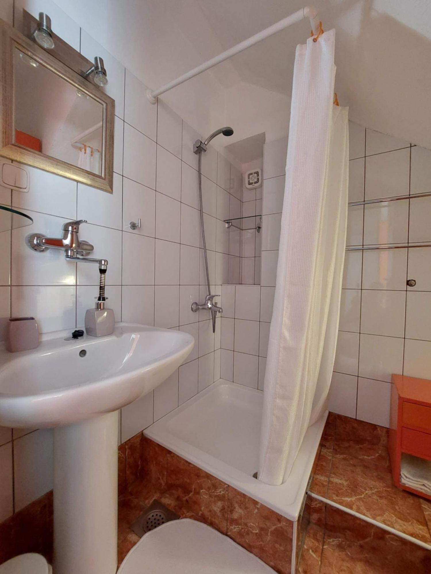 Apartment In Vis Historic Center - Mikula, Ljubica, Toma Экстерьер фото