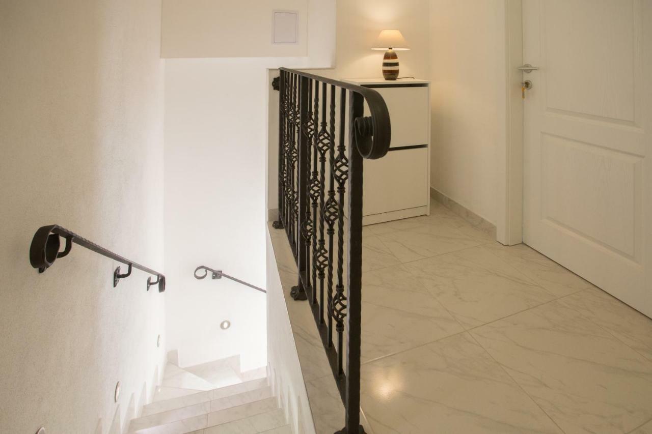 Apartment In Vis Historic Center - Mikula, Ljubica, Toma Экстерьер фото